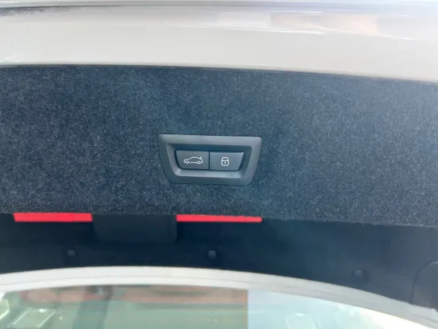 BMW 3 Series — Фото автомобиля 16