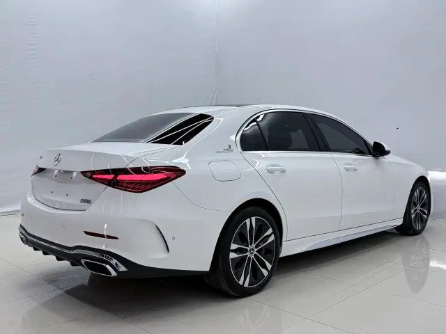 Mercedes-Benz C-Class — Фото автомобиля 12