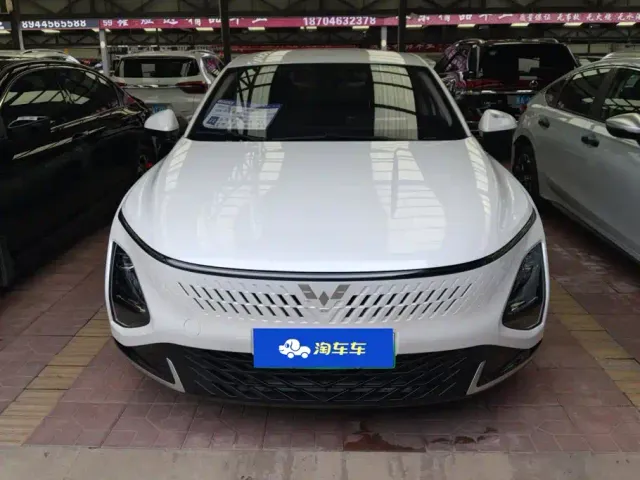 Wuling Starlight — Фото автомобиля 2