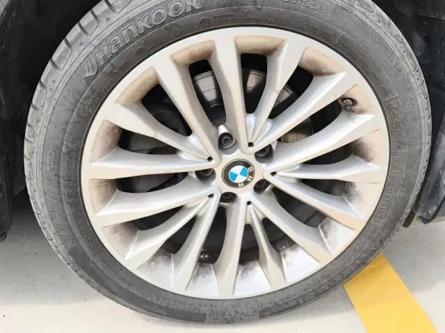 BMW 5 Series — Фото автомобиля 6