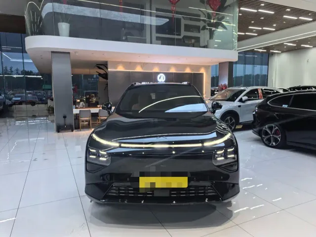 Xpeng G9 — Фото автомобиля 2