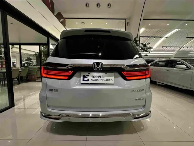 Honda Elysion — Фото автомобиля 5