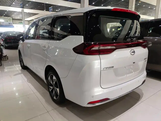 GAC Trumpchi M6 — Фото автомобиля 3