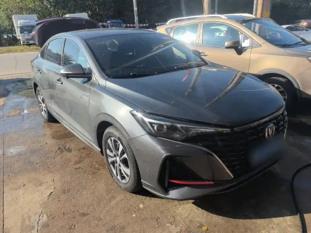 Changan Eado — Фото автомобиля 7