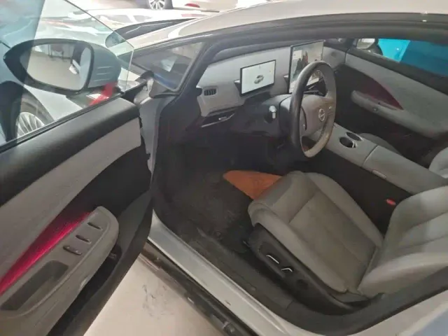 Nissan N7 — Фото автомобиля 15