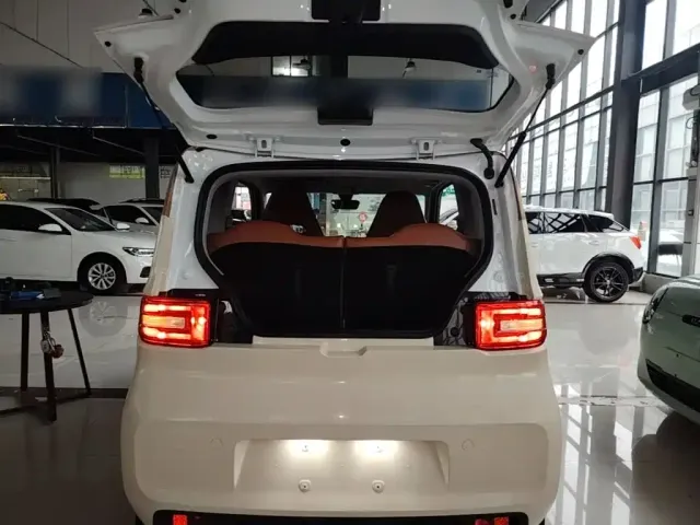 Wuling Hongguang Mini EV — Фото автомобиля 18