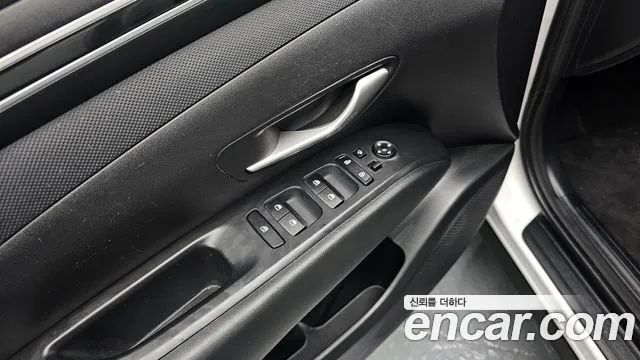 Hyundai Tucson Tucson (NX4) Дизель 2.0 2WD — Фото автомобиля 13