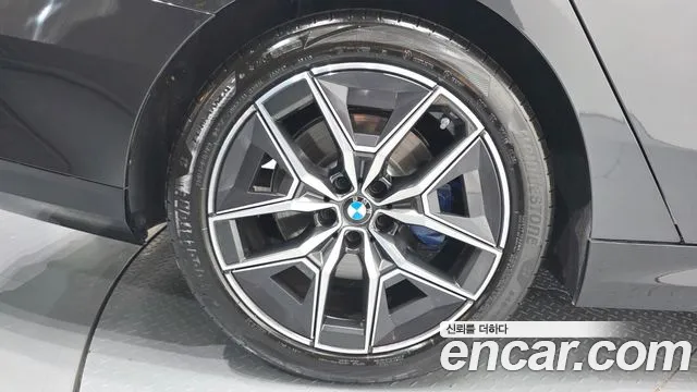 BMW 5-Series — Фото автомобиля 5