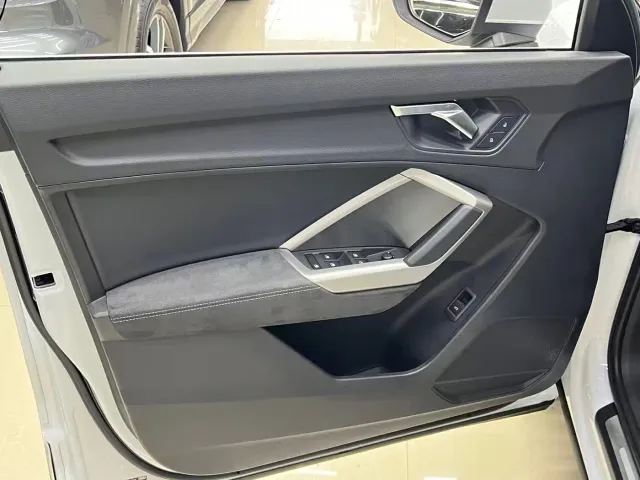 Audi Q3 — Фото автомобиля 15