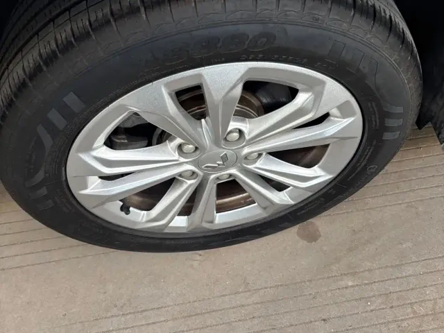 Wuling Jiachen — Фото автомобиля 13