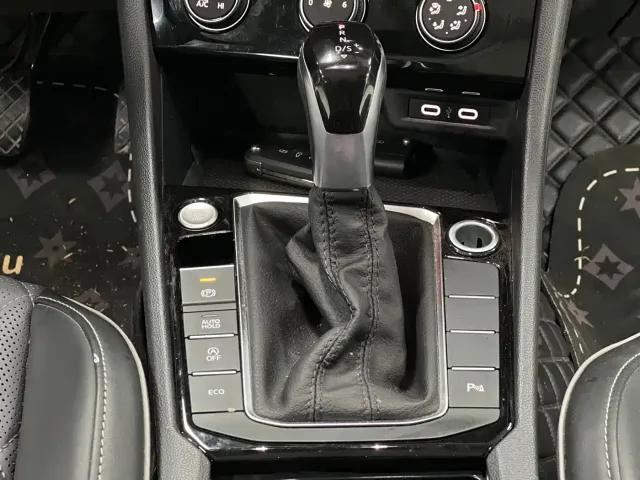 Volkswagen Sagitar — Фото автомобиля 7