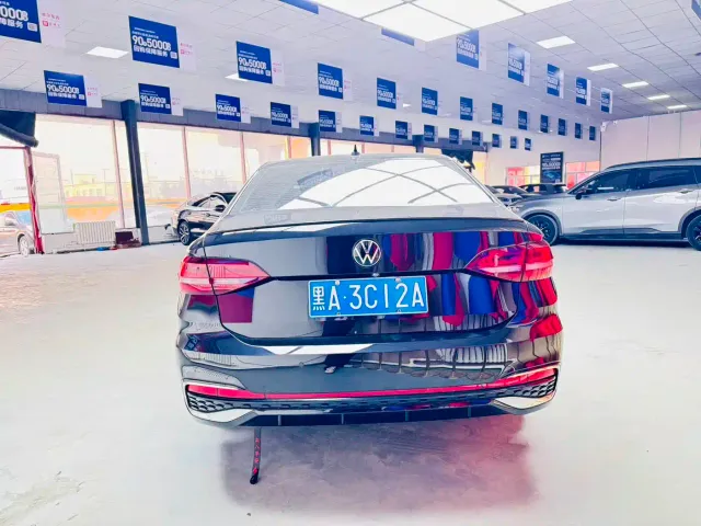 Volkswagen Lavida — Фото автомобиля 5