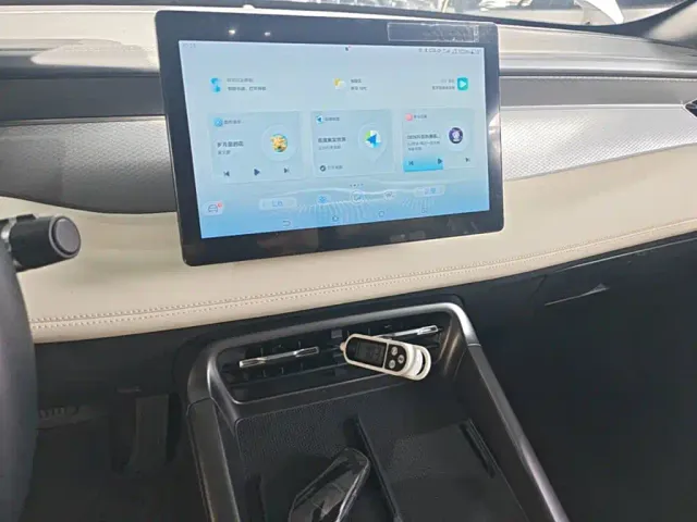 BYD Qin PLUS — Фото автомобиля 12