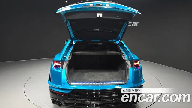 Lamborghini Urus — Фото автомобиля 20