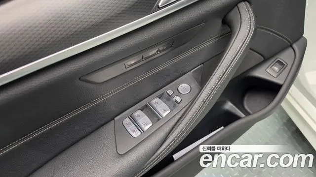 BMW 5 Series G30 — Фото автомобиля 26
