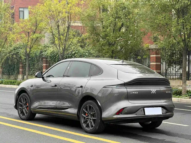 IM Motors LS6 — Фото автомобиля 7