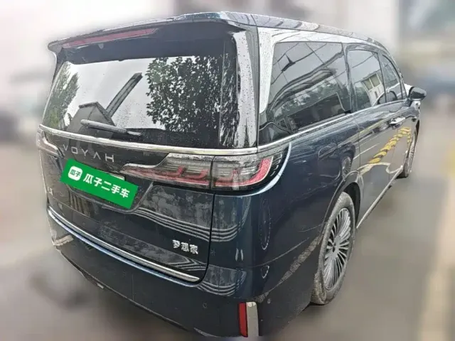 Voyah Auto Voyah Dreamer 2025 Model PHEV 4WD Premium QianKun Edition — Фото автомобиля 9