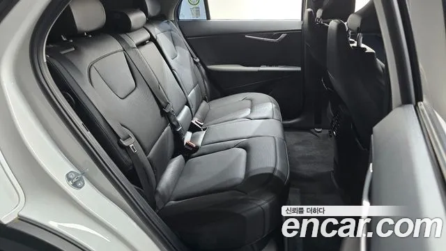 Kia Niro — Фото автомобиля 11