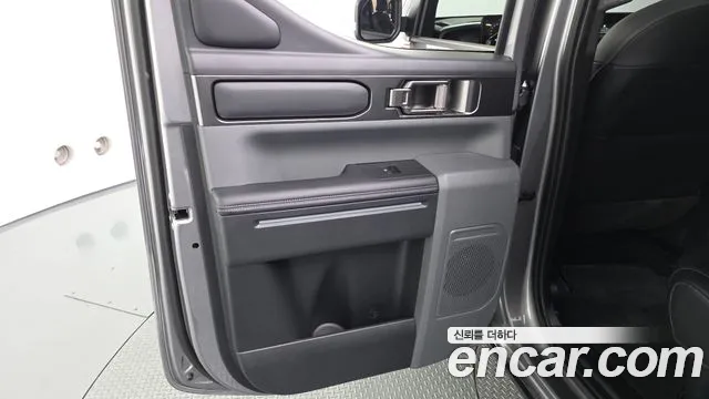 Kia Tasman Tasman 2.5T Бензин 4WD — Фото автомобиля 25
