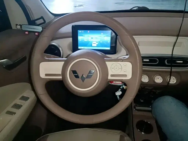 Wuling Hongguang Mini EV — Фото автомобиля 10
