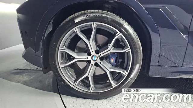 BMW X6 xDrive40i M Sport — Фото автомобиля 4