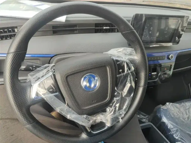 Dongfeng Yufeng EM27 — Фото автомобиля 10