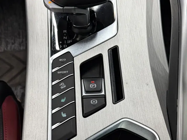 Geely Binyue — Фото автомобиля 11