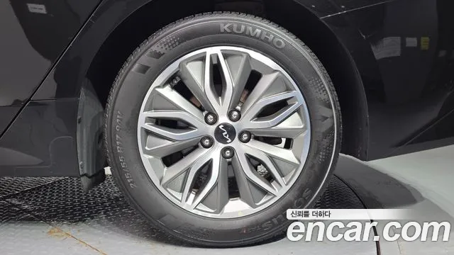 Kia K5 Prestige — Фото автомобиля 21
