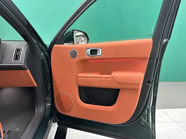 Li Auto Li L8 2025 Ultra Smart Renewal Edition — Фото автомобиля 14