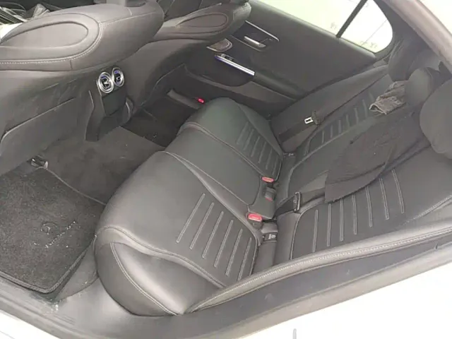 Mercedes-Benz C-Class — Фото автомобиля 16
