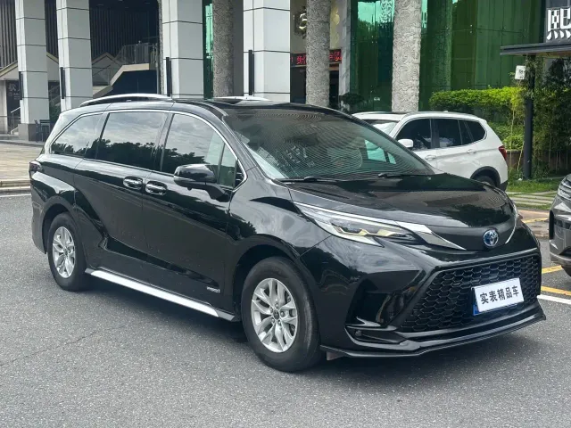 Toyota Granvia — Фото автомобиля 3