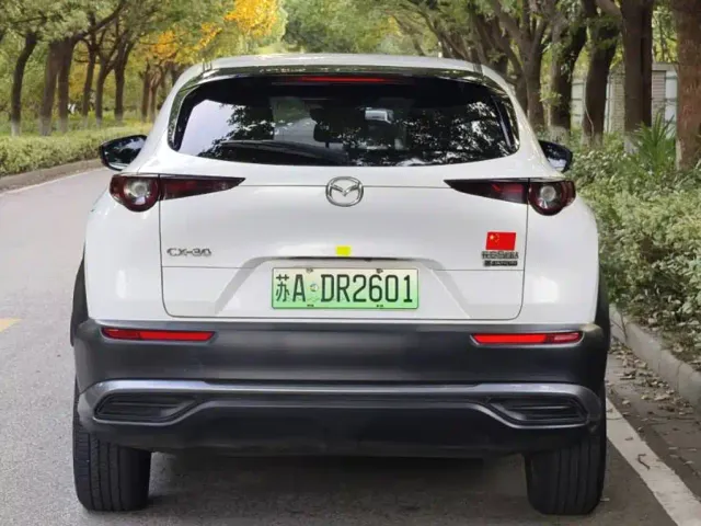 Mazda CX-30 EV — Фото автомобиля 4