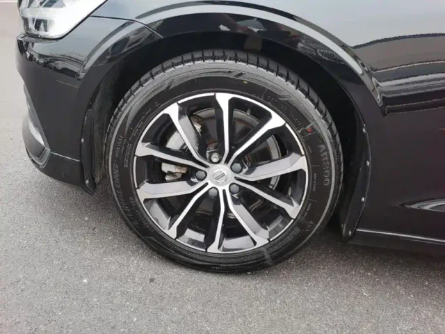 Volvo S60 — Фото автомобиля 22
