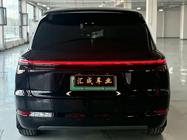 Li Auto L9 — Фото автомобиля 8
