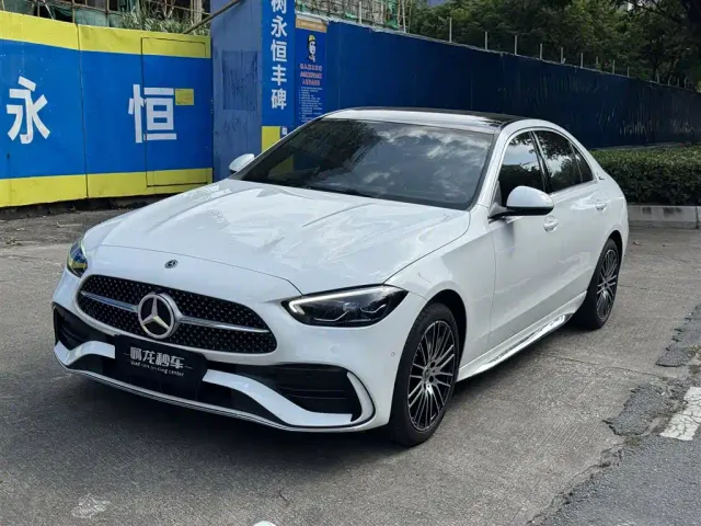 Фотография автомобиля — Mercedes-Benz C-Class