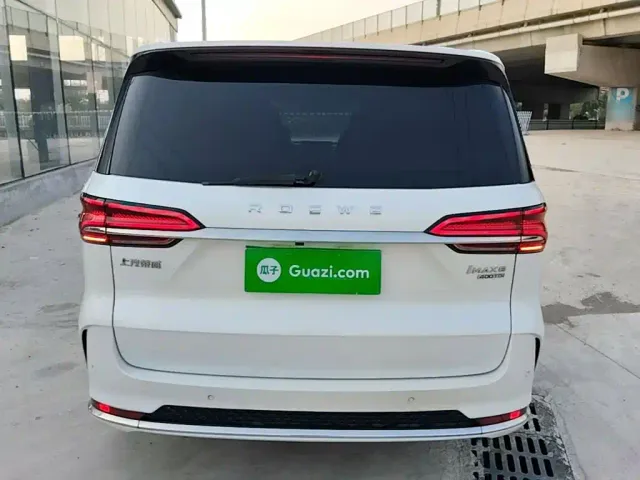 Roewe iMAX8 — Фото автомобиля 5