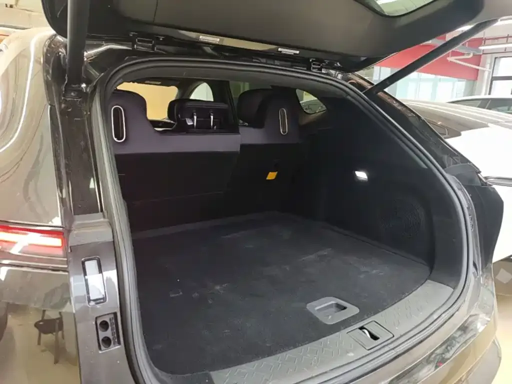Avatr Avatr 07 2024 Ultra Pure Electric AWD — Фото автомобиля 18