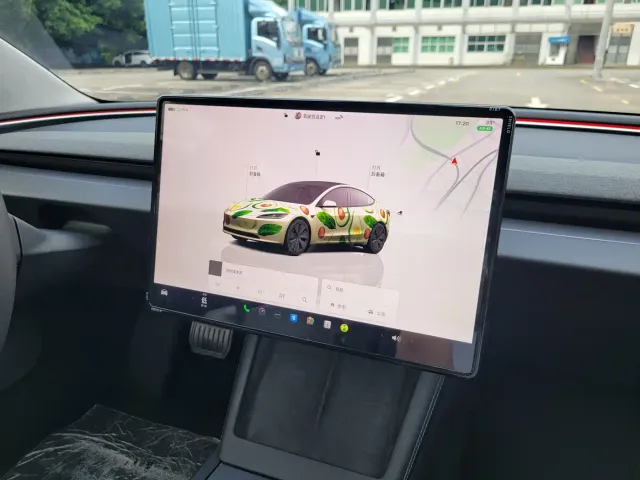 Tesla Model 3 — Фото автомобиля 22