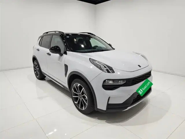 Lynk & Co 01 — Фото автомобиля 21
