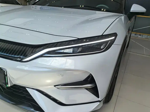 BYD Song L EV — Фото автомобиля 7