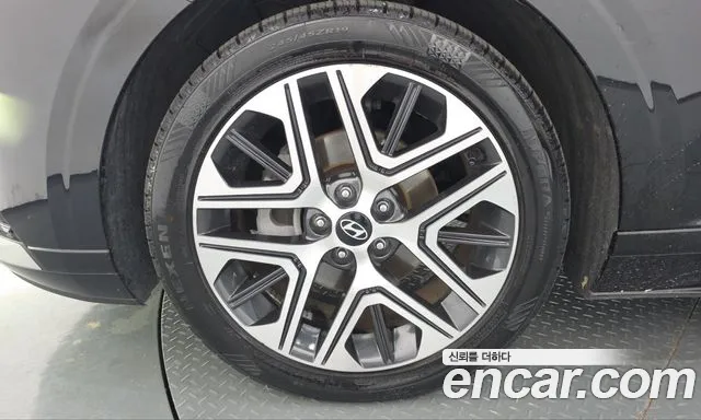 Hyundai Grandeur GN7 — Фото автомобиля 5