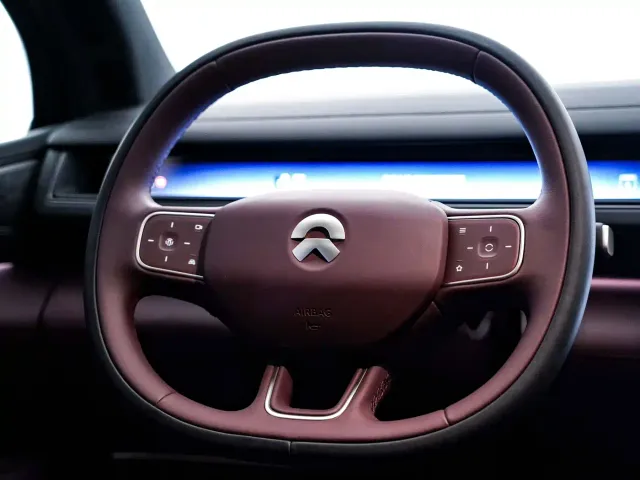 Nio ES8 — Фото автомобиля 8