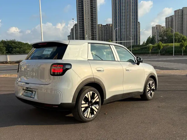 Leapmotor A10 — Фото автомобиля 5