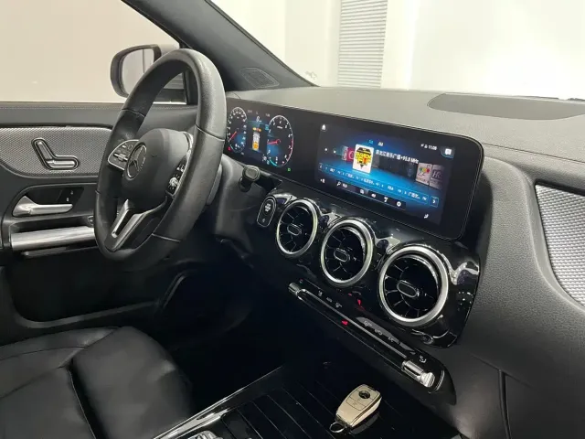 Mercedes-Benz GLA-Class — Фото автомобиля 12