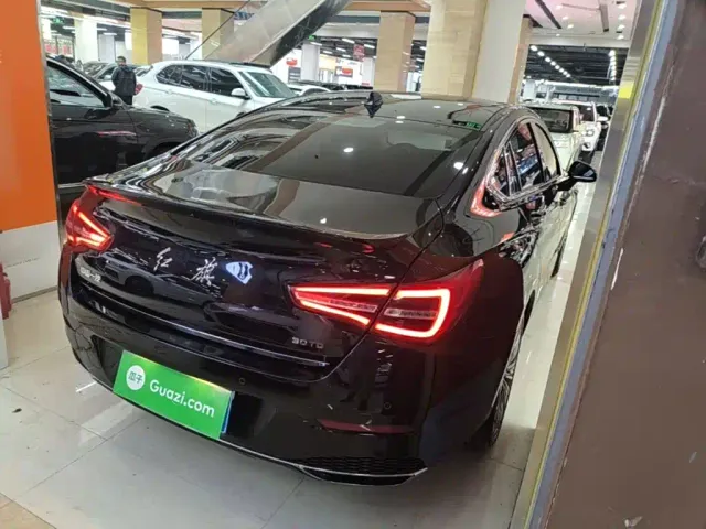 Hongqi H5 — Фото автомобиля 6