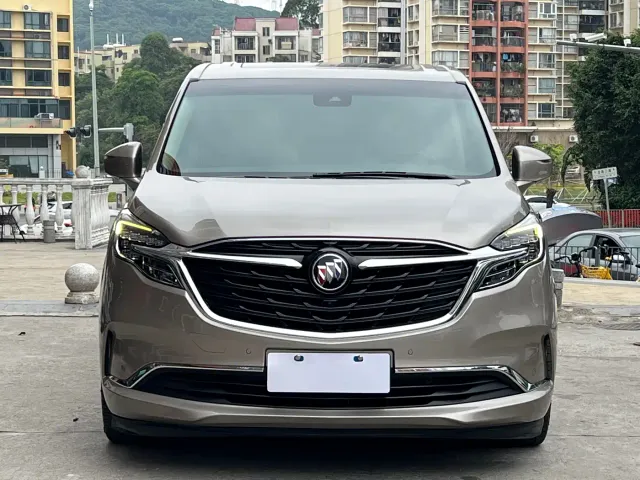 Buick GL8 — Фото автомобиля 2