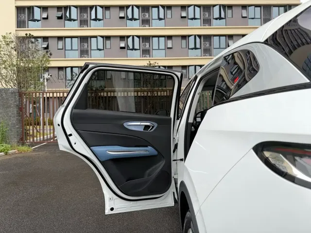 Bestune T90 — Фото автомобиля 13
