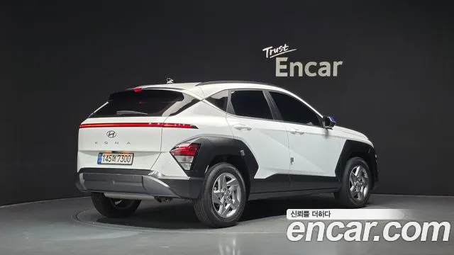 Hyundai Kona — Фото автомобиля 2