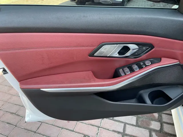 BMW 3 Series — Фото автомобиля 14