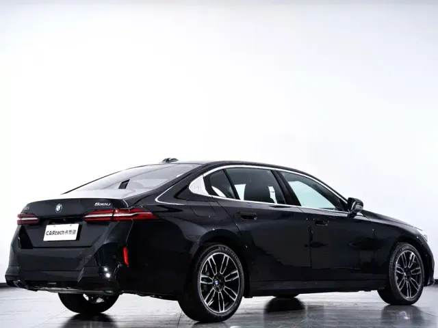 BMW 5 Series — Фото автомобиля 8